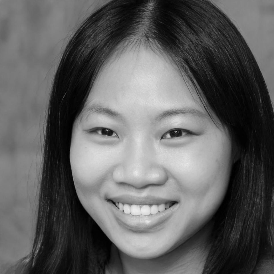 Helena Sinclair, Senior Risk Analyst